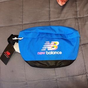 BRAND NEW: NEW BALANCE BELT BAG